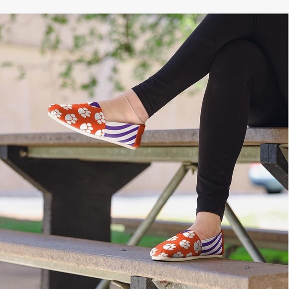 🆕 Clemson Tigers| FOCO Women’s NCAA |Canvas Slip-On Shoes| Size Small (US 6) - Picture 9 of 10